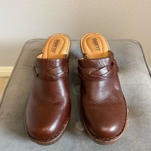 Born Leather Clogs Brown Size 8